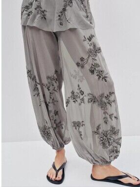 Zara EMBROIDERED BLOOMER PANTS